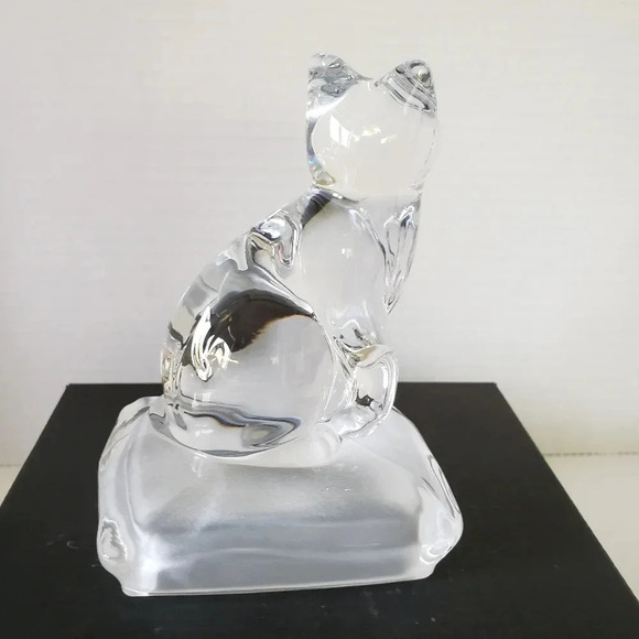 Vtg,Crystal D'arques,Lead Crystal Cat  on a Frosted Bed. - Picture 2 of 8